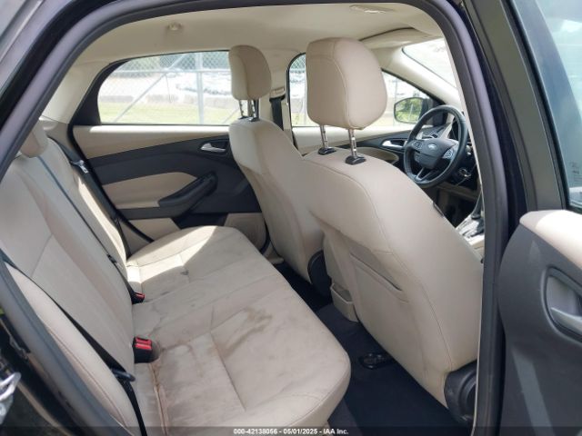 1FADP3F2XJL254280 Ford FOCUS SE