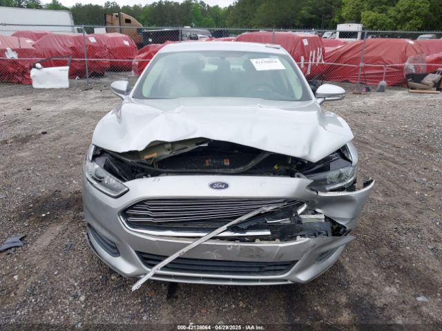 1FA6P0HD1G5106232 Ford FUSION SE