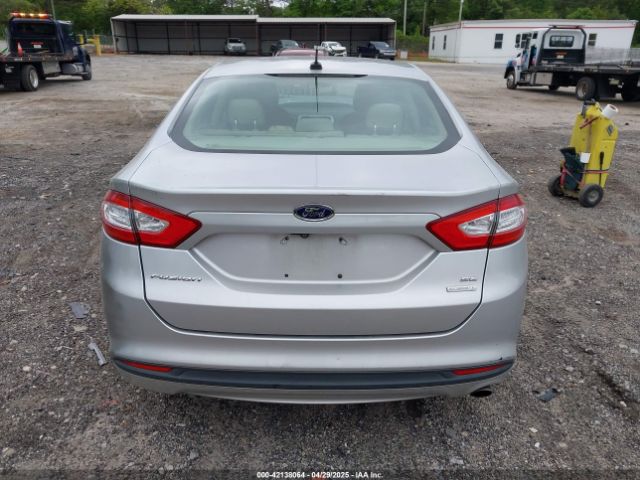1FA6P0HD1G5106232 Ford FUSION SE