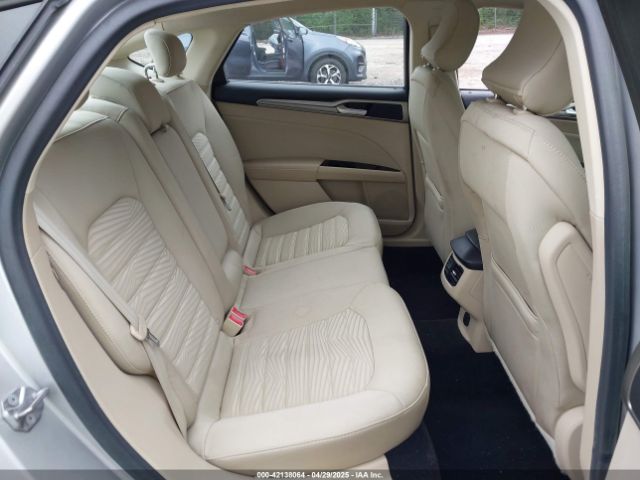 1FA6P0HD1G5106232 Ford FUSION SE