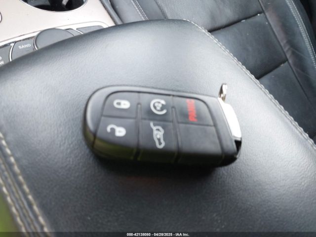 1C4RJFCG5GC343752 Jeep Grand Cherokee Overland