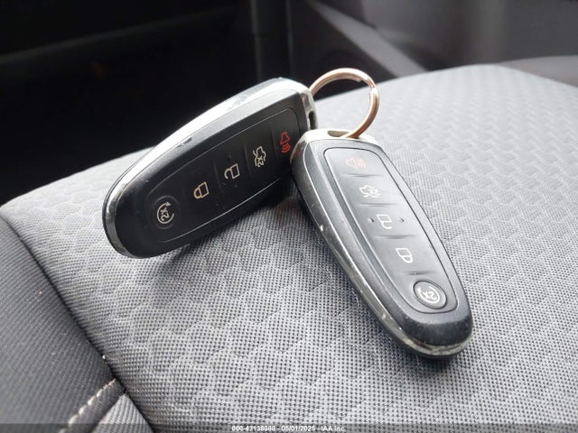 1FMCU9GD2KUA53319 Ford ESCAPE SE
