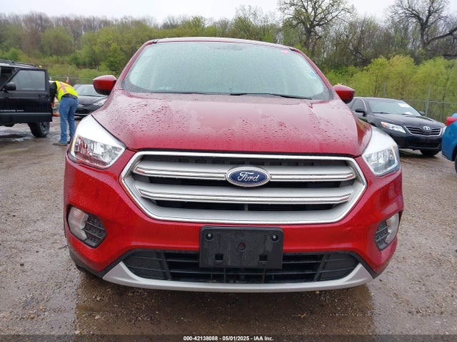 1FMCU9GD2KUA53319 Ford ESCAPE SE