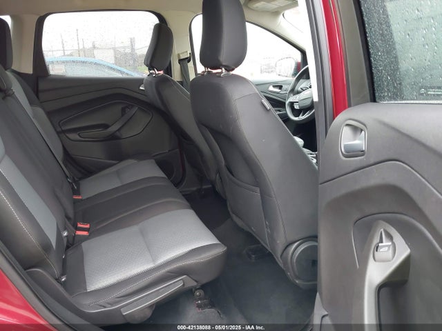 1FMCU9GD2KUA53319 Ford ESCAPE SE