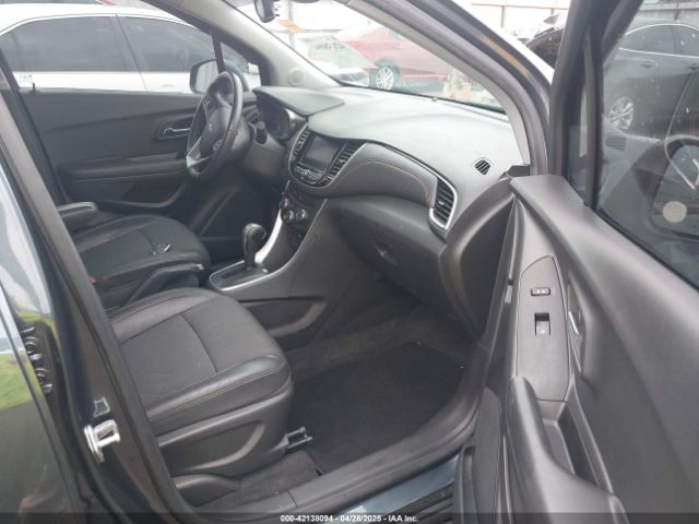KL7CJPSM3NB506658 Chevrolet Trax Awd Lt