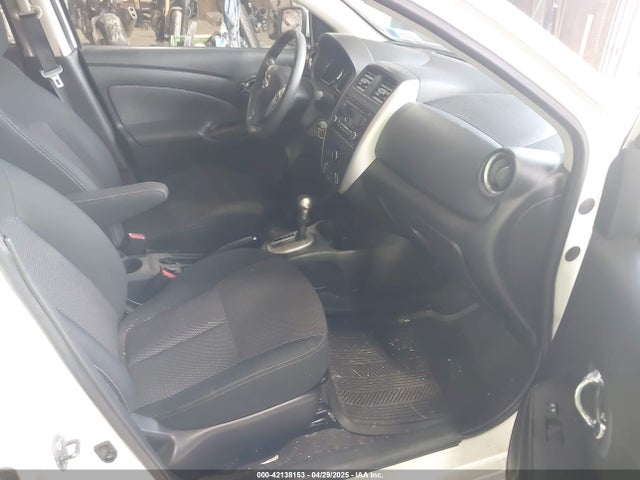 3N1CN7AP6FL820438 Nissan Versa 1.6 Sv