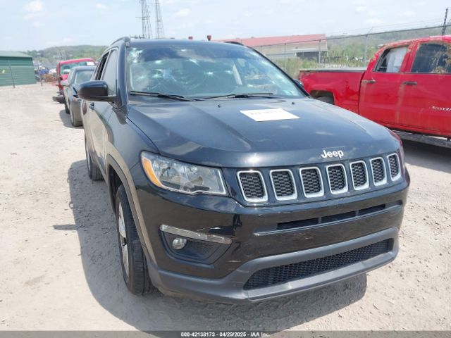 3C4NJDBB3JT144056 Jeep Compass Latitude 4x4