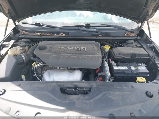 1C3CCCAB1FN674860 Chrysler 200 Limited