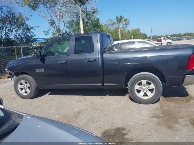 1C6RR6GG2JS303880 RAM 1500 Slt  4x2 6'4 Box
