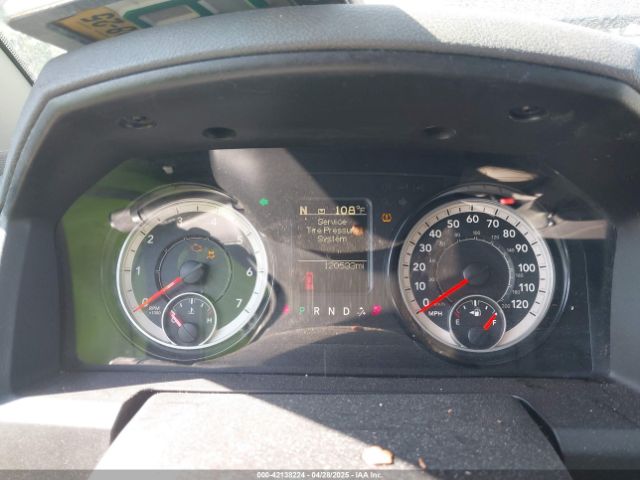 1C6RR6GG2JS303880 RAM 1500 Slt  4x2 6'4 Box