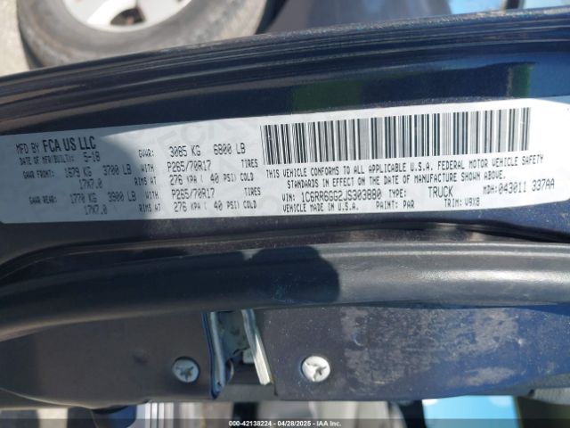 1C6RR6GG2JS303880 RAM 1500 Slt  4x2 6'4 Box