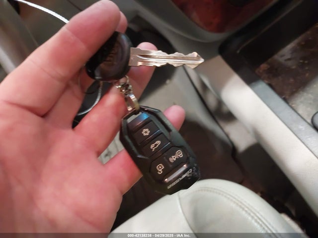 2009 CHEVROLET SUBURBAN 1GNFK26319R272557 Photo 10