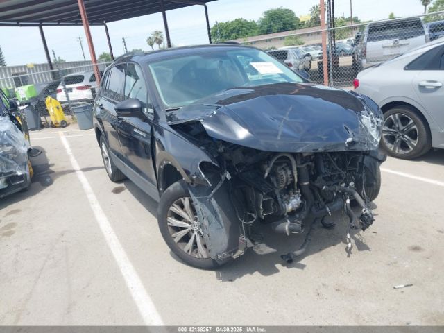 2018 VOLKSWAGEN TIGUAN 3VV1B7AX1JM016100