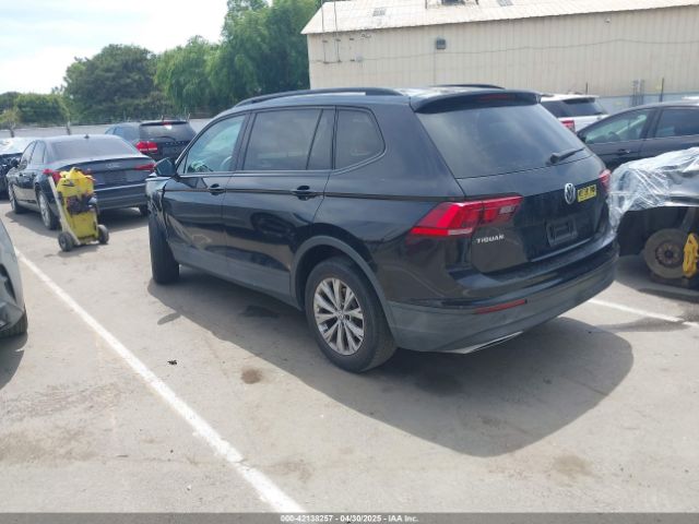 2018 VOLKSWAGEN TIGUAN 3VV1B7AX1JM016100 Photo 2