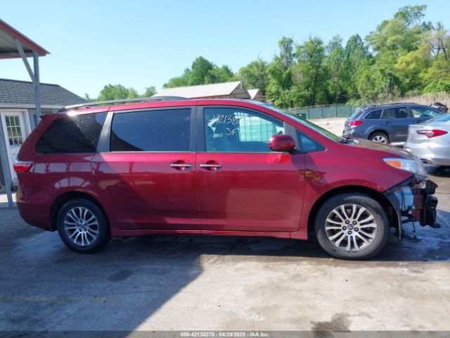 5TDYZ3DCXLS031692 Toyota SIENNA XLE