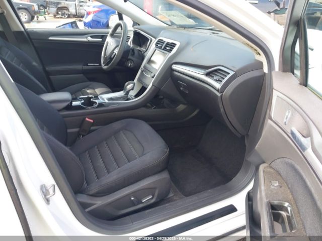 3FA6P0H7XFR143088 Ford FUSION SE