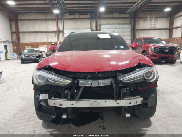 ZASFAKNN2J7B80881 Alfa Romeo Stelvio Ti Sport Awd