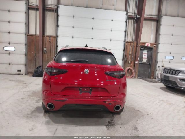 ZASFAKNN2J7B80881 Alfa Romeo Stelvio Ti Sport Awd