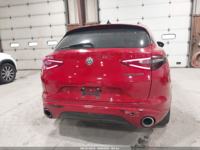 ZASFAKNN2J7B80881 Alfa Romeo Stelvio Ti Sport Awd