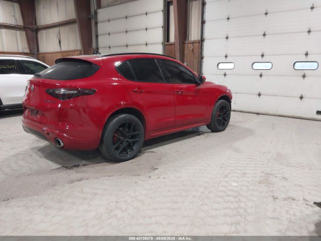 ZASFAKNN2J7B80881 Alfa Romeo Stelvio Ti Sport Awd