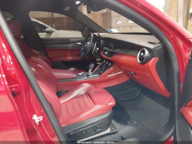 ZASFAKNN2J7B80881 Alfa Romeo Stelvio Ti Sport Awd