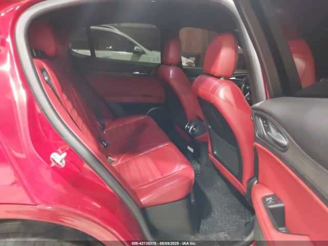 ZASFAKNN2J7B80881 Alfa Romeo Stelvio Ti Sport Awd