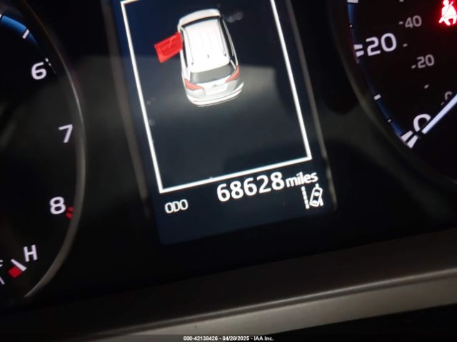 JTMZFREV9JD133607 Toyota RAV4 LE