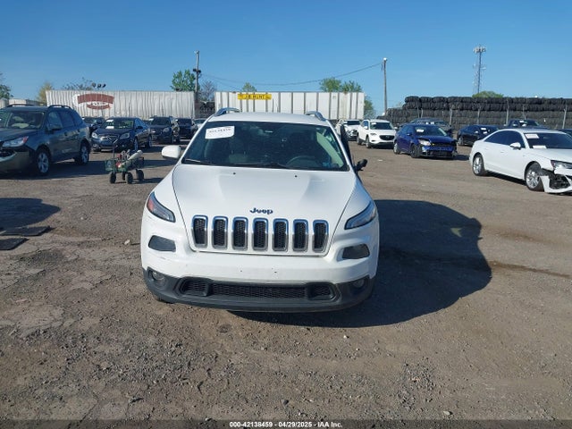 1C4PJLCB5JD513412 Jeep Cherokee
