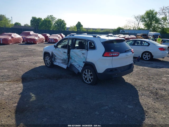 1C4PJLCB5JD513412 Jeep Cherokee