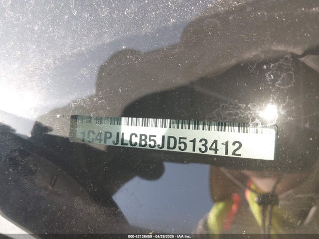1C4PJLCB5JD513412 Jeep Cherokee