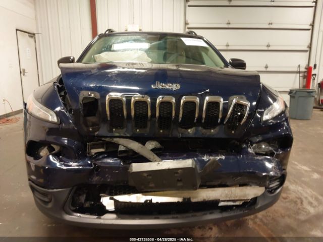 1C4PJMAB2GW201702 Jeep Cherokee Sport