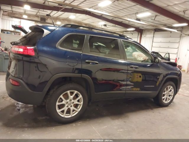 1C4PJMAB2GW201702 Jeep Cherokee Sport
