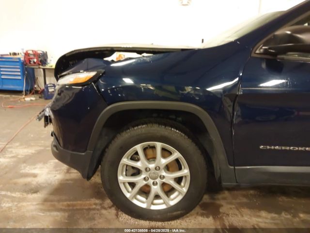 1C4PJMAB2GW201702 Jeep Cherokee Sport
