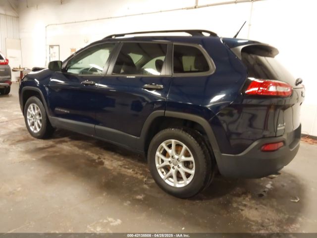 1C4PJMAB2GW201702 Jeep Cherokee Sport