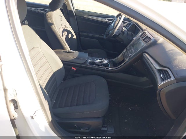 3FA6P0HD0JR223949 Ford FUSION SE
