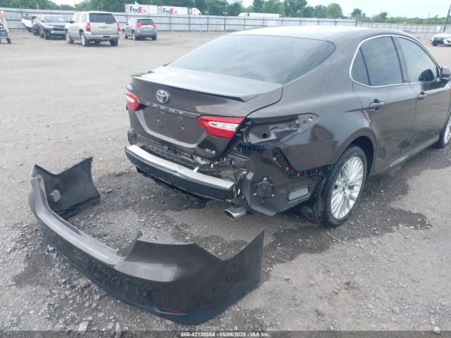 4T1B11HK0JU502398 Toyota CAMRY XLE