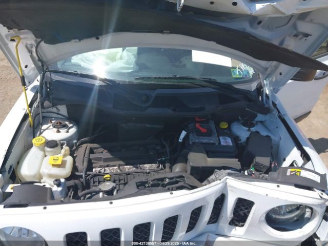 1C4NJPBA5FD400056 Jeep Patriot Altitude Edition