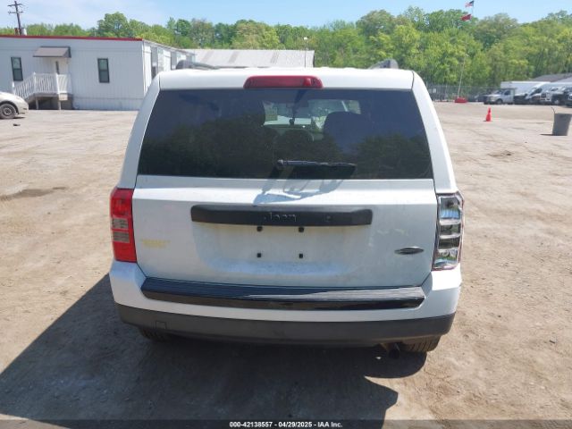 1C4NJPBA5FD400056 Jeep Patriot Altitude Edition