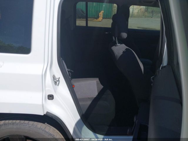 1C4NJPBA5FD400056 Jeep Patriot Altitude Edition