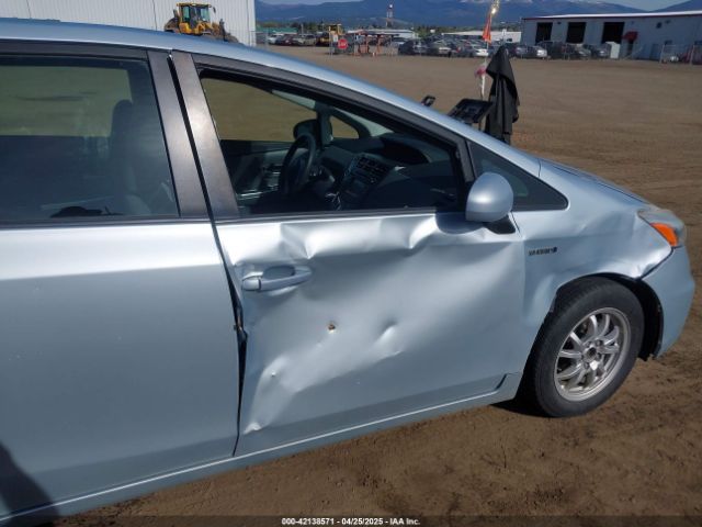 JTDZN3EU7EJ006899 Toyota Prius V Two