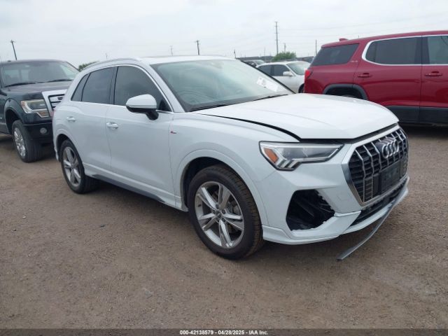 2019 AUDI Q3 WA1EECF31K1067899