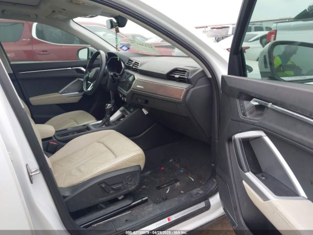 2019 AUDI Q3 WA1EECF31K1067899 Photo 4