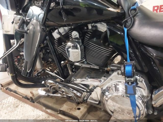 2016 HARLEY-DAVIDSON FLHX 1HD1KBM15GB628646 Photo 8
