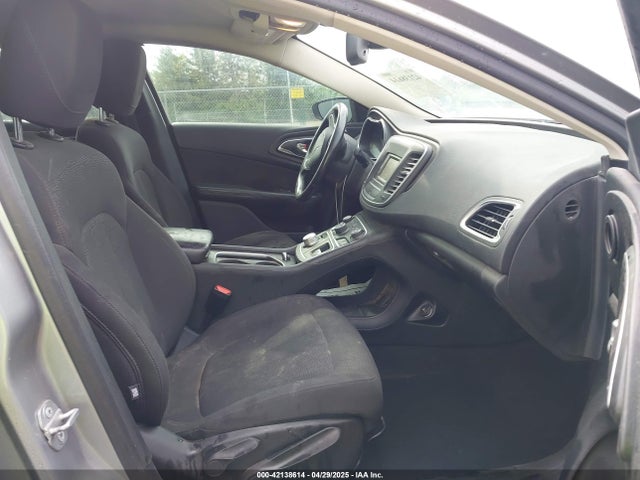 Chrysler 200 Limited 2015 1C3CCCAB1FN539569 Image 5