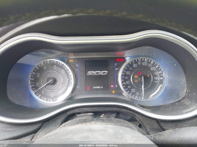Chrysler 200 Limited 2015 1C3CCCAB1FN539569 Image 7