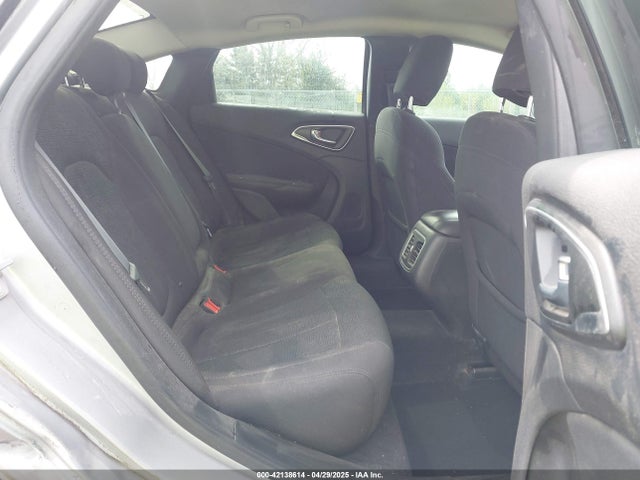 Chrysler 200 Limited 2015 1C3CCCAB1FN539569 Image 8