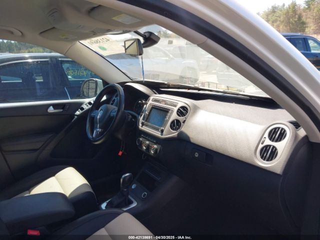 WVGAV7AX7HW501935 Volkswagen Tiguan 2.0t S