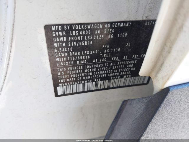 WVGAV7AX7HW501935 Volkswagen Tiguan 2.0t S