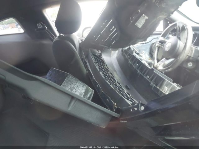 1ZVBP8AM2E5331285 Ford Mustang V6