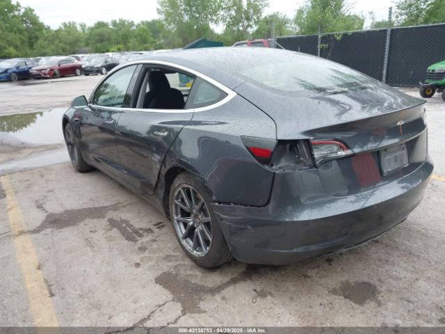 2019 TESLA MODEL 3 5YJ3E1EAXKF396285 Photo 2